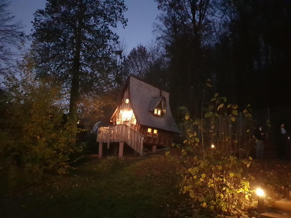 Вілла Hexenhaeuschen Am Waldrand Аннвайлер-ам-Тріфельс Екстер'єр фото